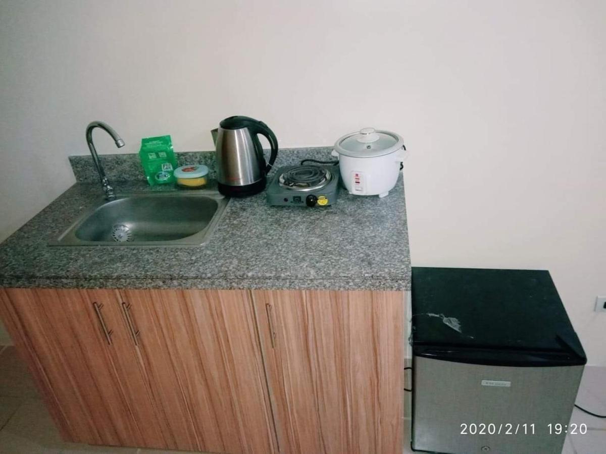 Urban Deca Tondo Manila By Gracey'S Place Unit 3 Экстерьер фото